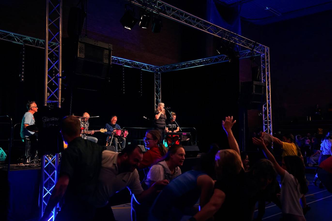 An atmospheric shot of Banter play for the Olympiad ceilidh with caller Fee Lock
